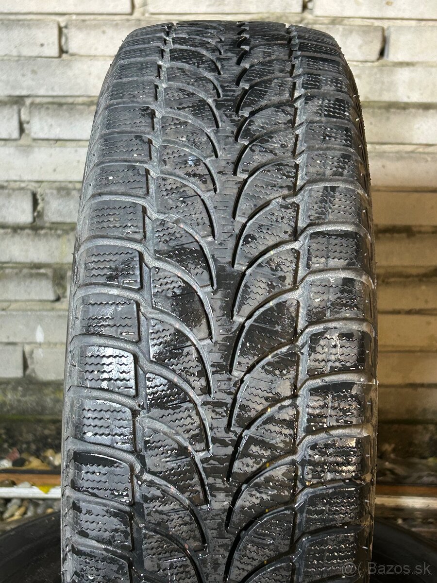 215/70R16 Bridgestone LM-80 EVO - zimné 2ks