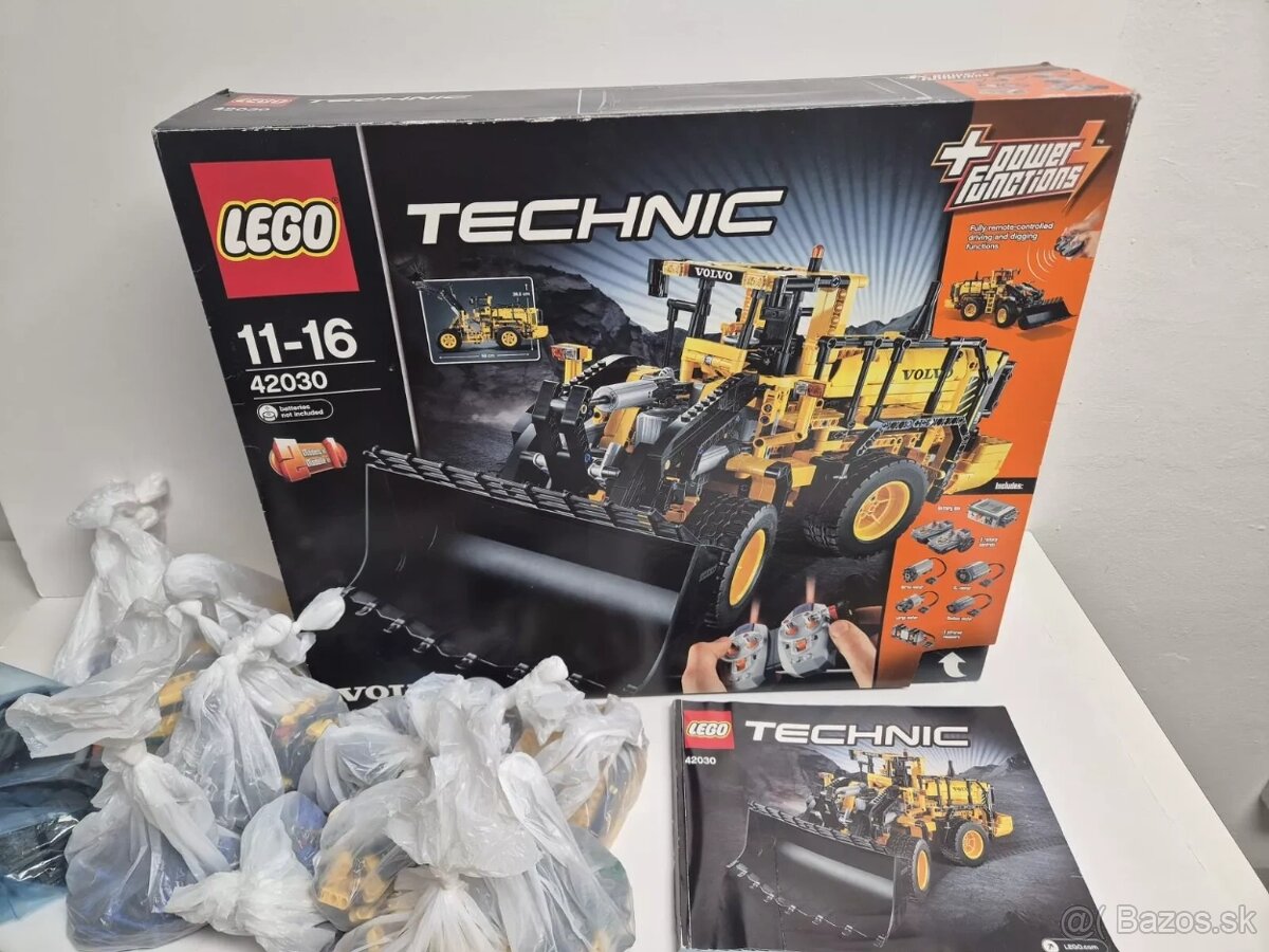 LEGO 42030 Technic Volvo L350F Wheel Loader