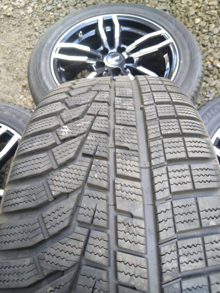 225/55 R 17 RUNFLAT dojazdové + alu BMW.