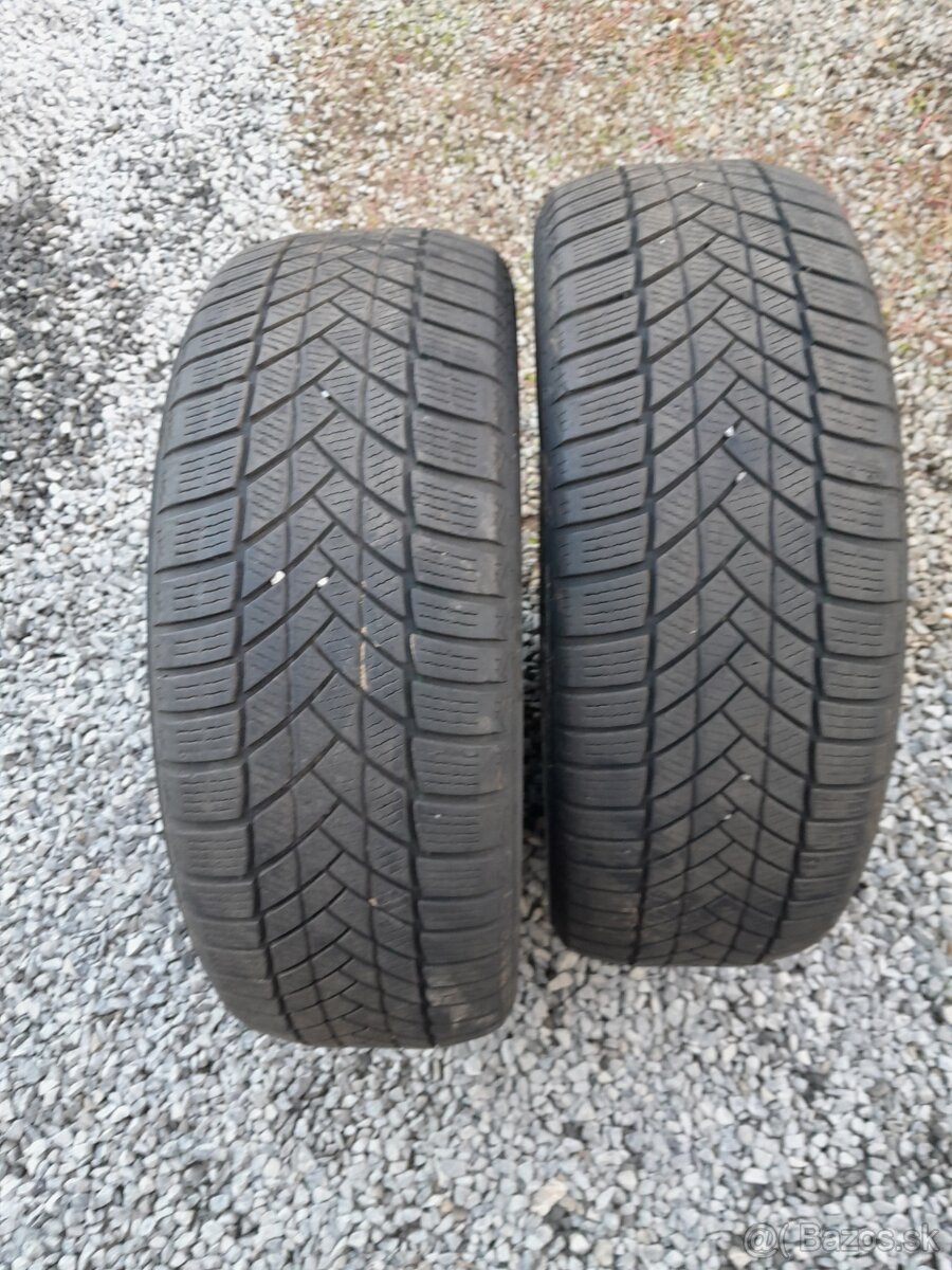 Zimné pneumatiky 215/60 r16