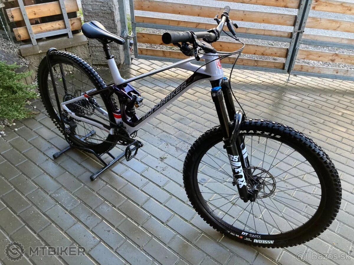 Mondraker superfoxi R celoodpruzeny bicykel