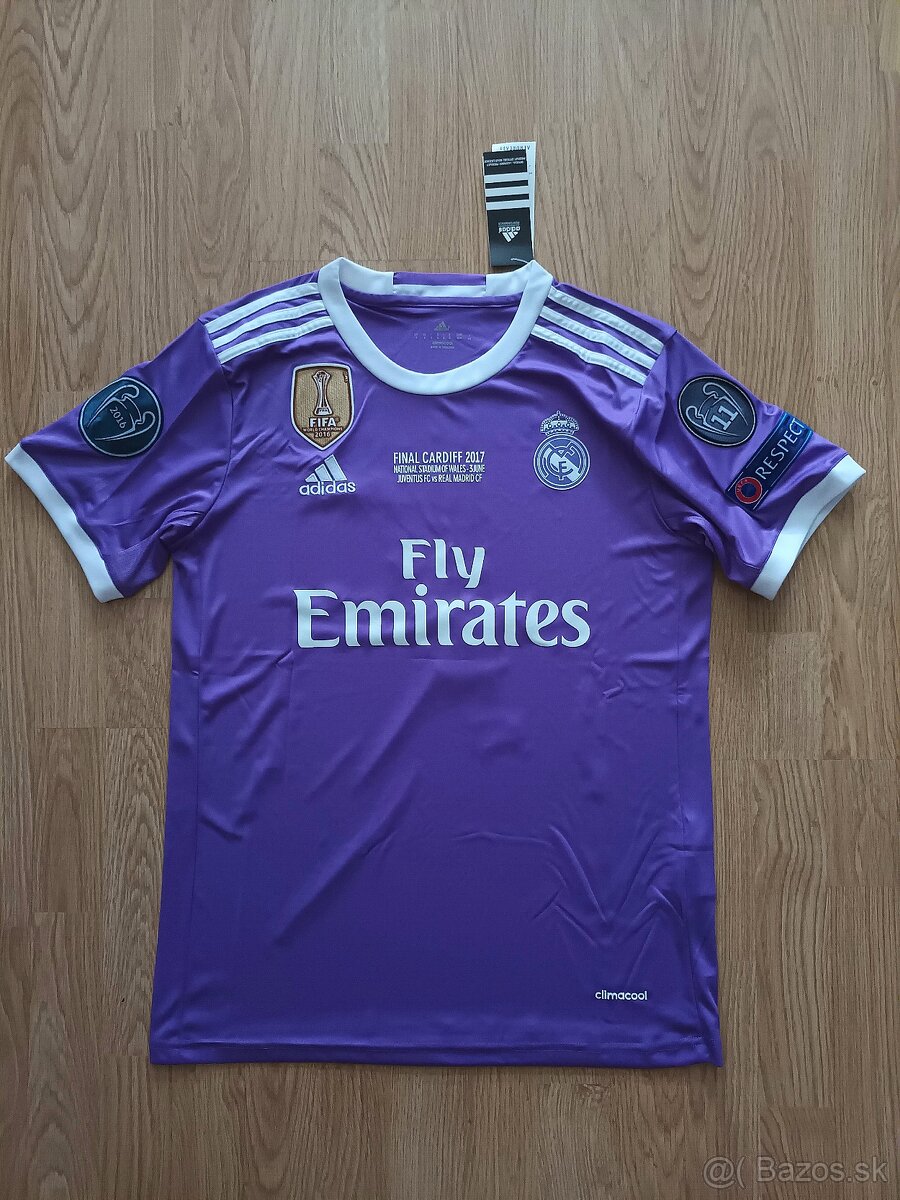 Real Madrid 16/17 Away Final version RONALDO