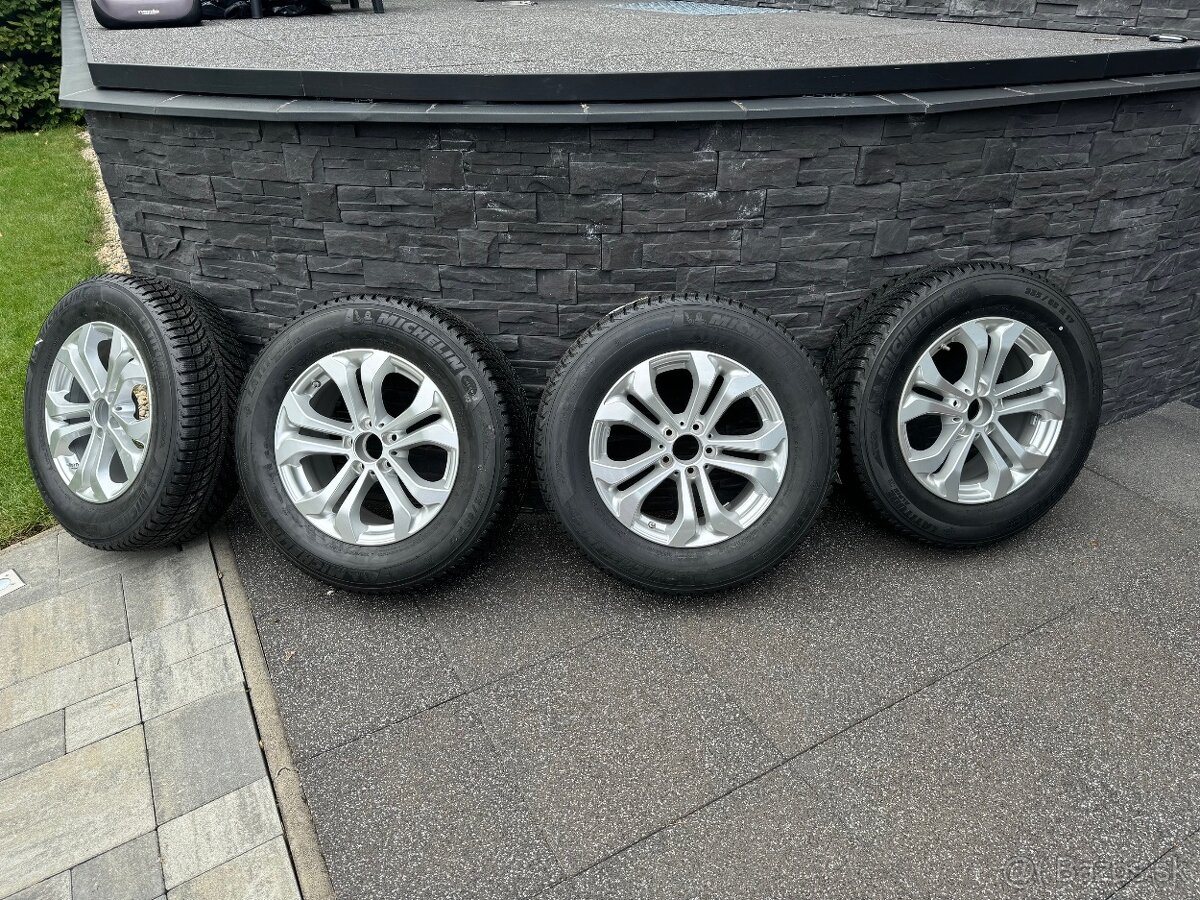 MERCEDES originálna sada 17" alu. diskov so zimnými pneu.
