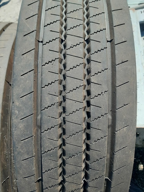 295/80R22,5 Barum