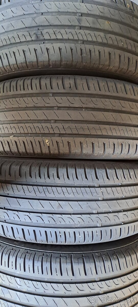 Predám 4ks jazdené letné 215/60r16-99H Barum