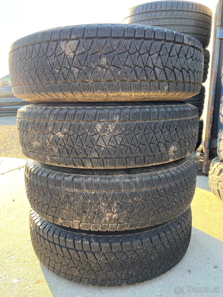 predám bridgestone blizzak dm v2  195/80 R15