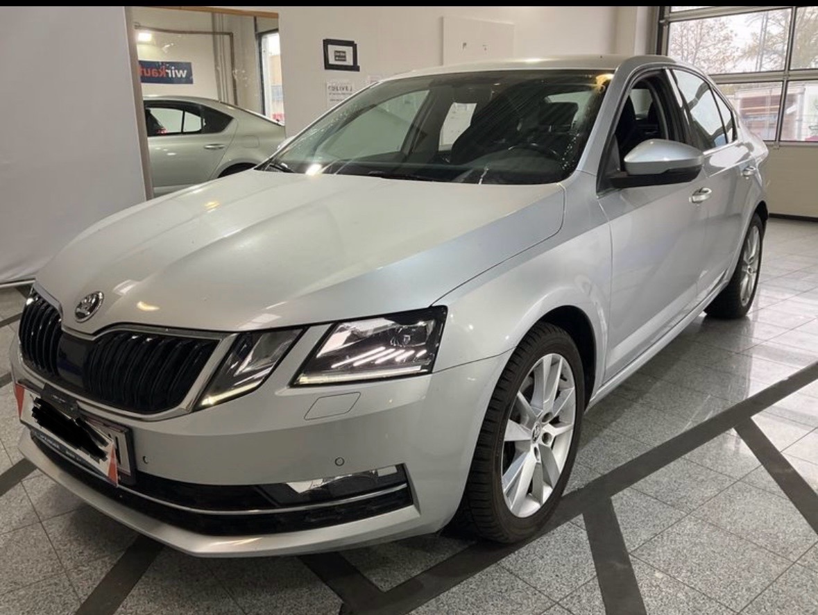 Škoda Octavia 3 sedan 1,8TSI 132kw M6  /‼️69tis km‼️/