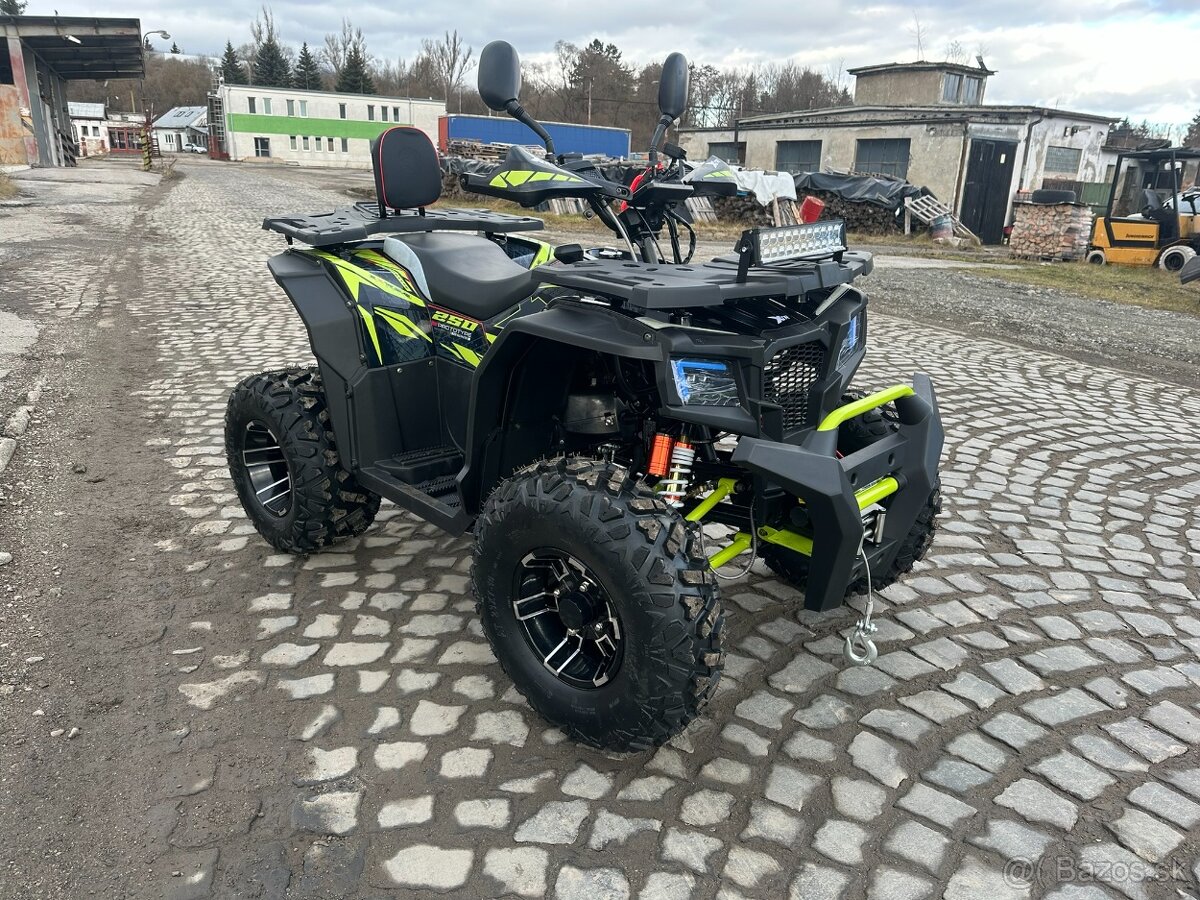 ŠTVORKOLKA XTR FARMER PRO 250CM3 + Navijak, LED Rampa, Tažná