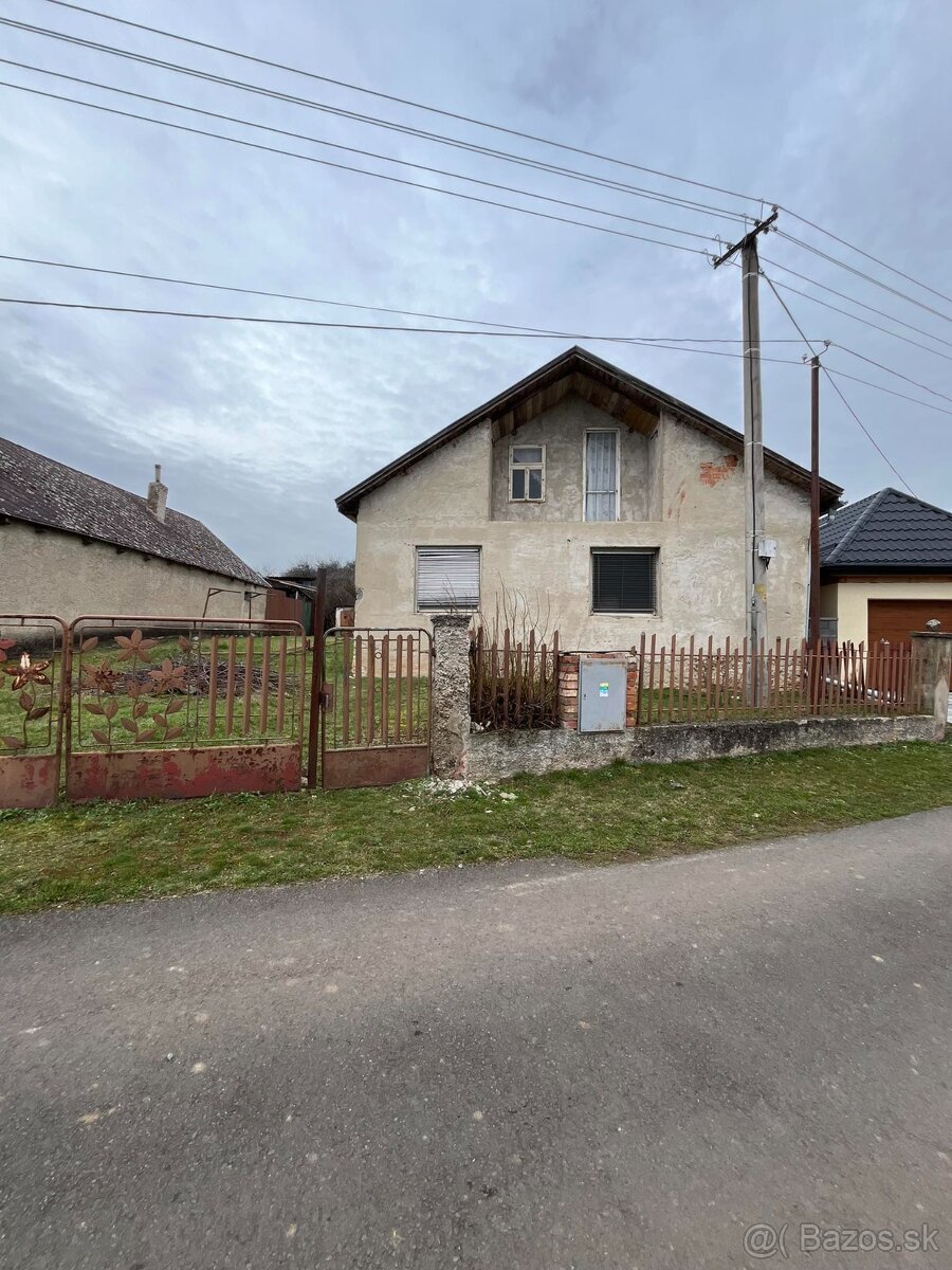 Predám poschodový rodinný dom v okrese Trebišov