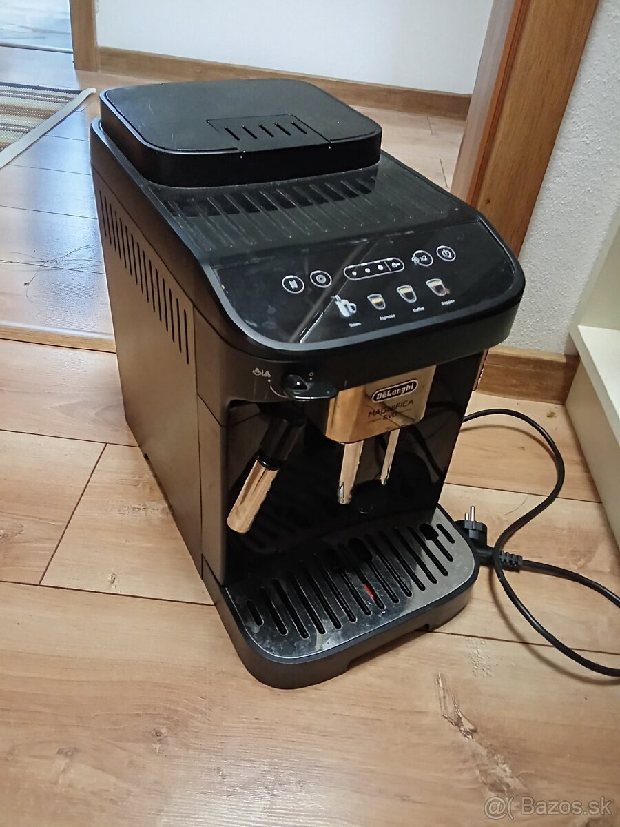 Predám kávovar Delonghi magnifice evo