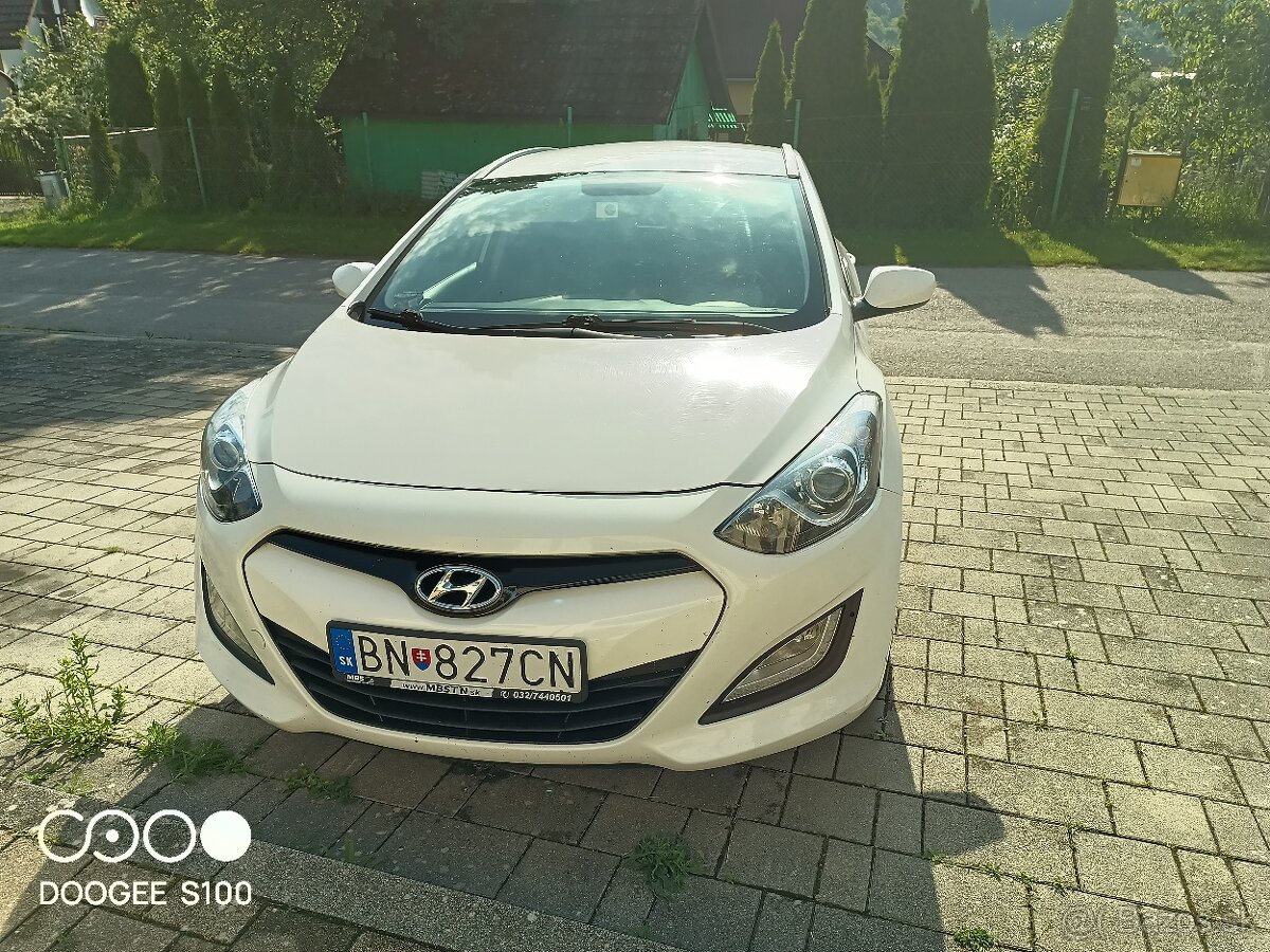 Hyundai i30 CW combi 1.6i CRDi, 81kW, M6, 5dv., r.v. 2013