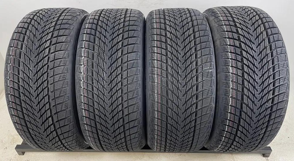 Zimné pneumatiky 225/40 R18 Goodyear DOT2023/2024