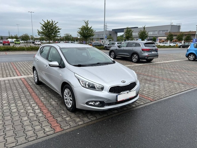 Kia Ceed 1.4i CVVT koup. ČR 2 maj 6 rychlostí