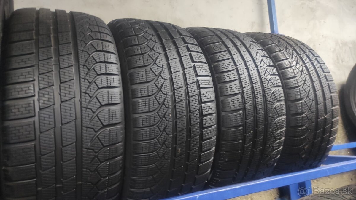 Pirelli 245/40R18 Zimné