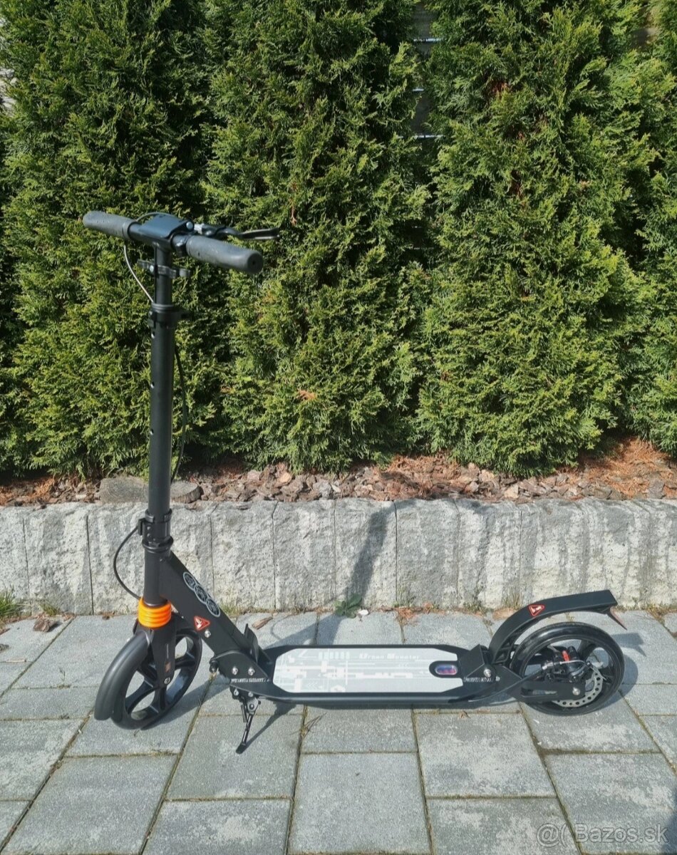 Scooter kolobežka