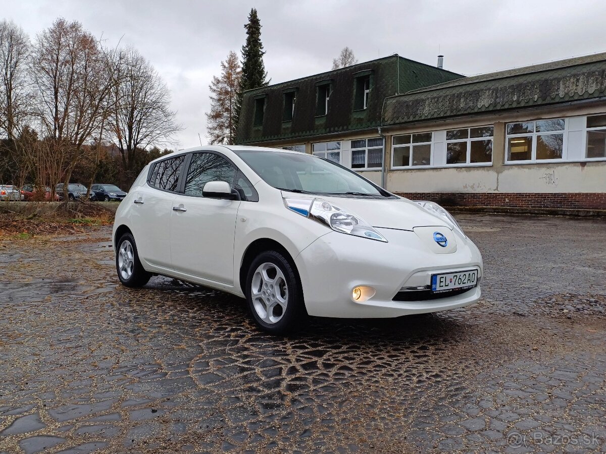 Nissan Leaf Acenta 24kWh, nízky nájazd, pôvodný lak