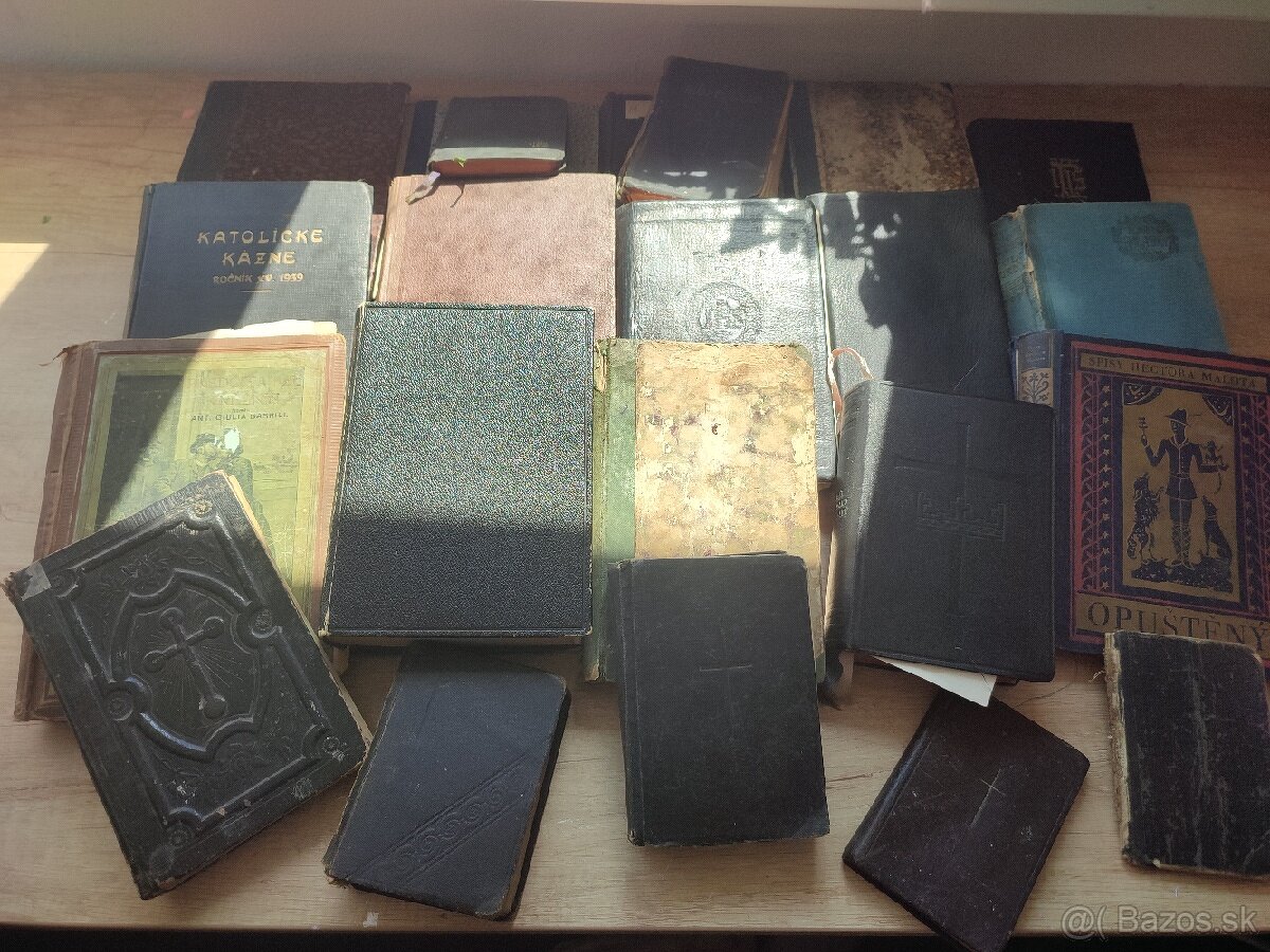 Zbierka starožitných kníh 1830-1950