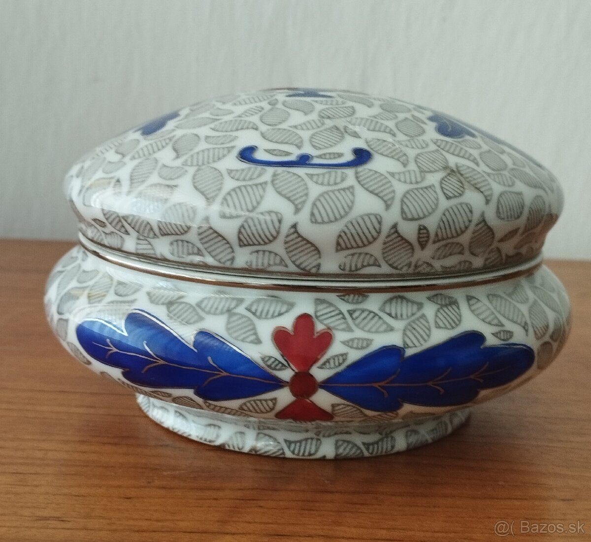 Starožitná porcelánová dóza