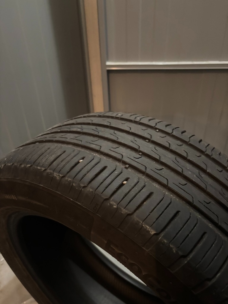 Predám letné pneu Continental EcoContact 6 235/55 R18 104V