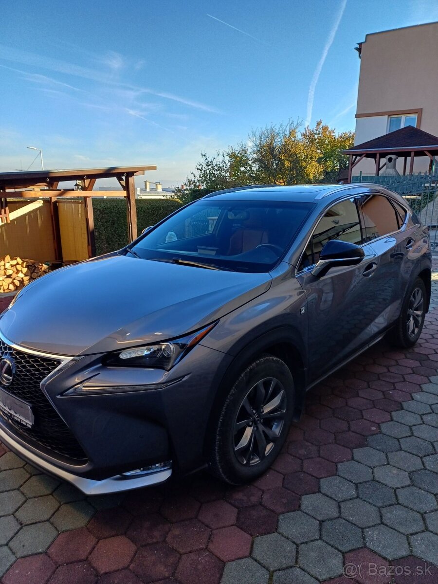 Lexus NX200T