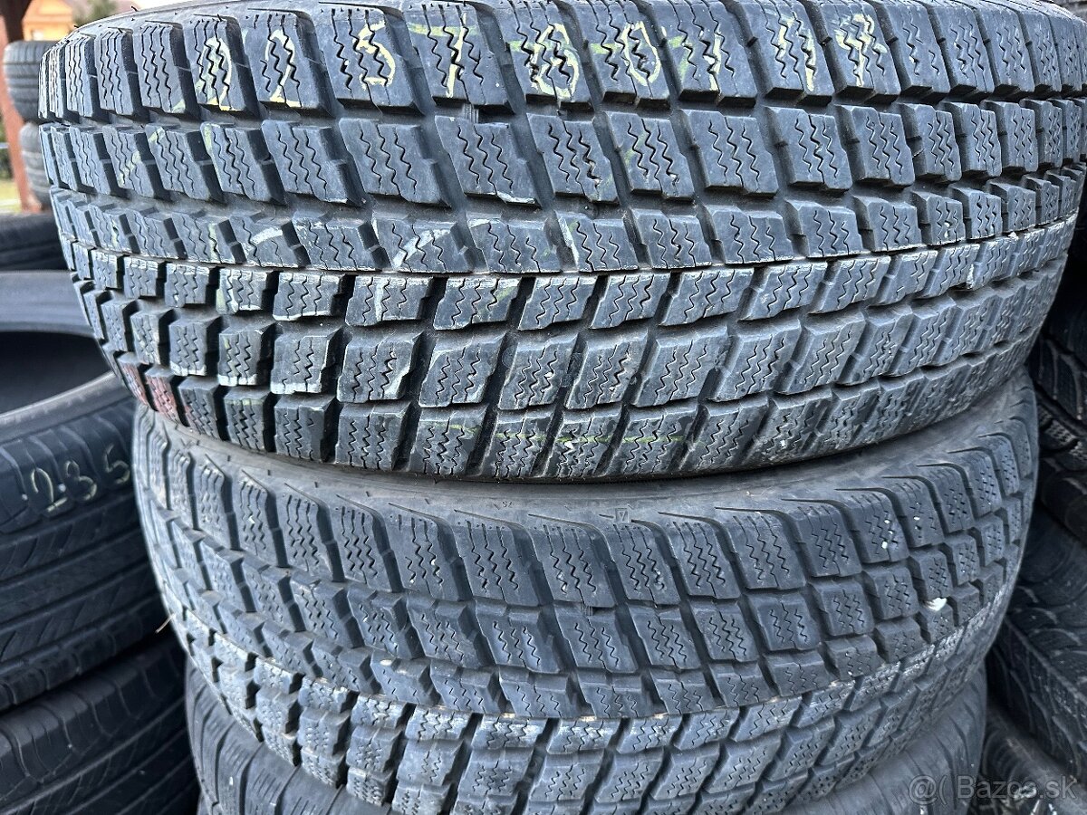 225/60 R17