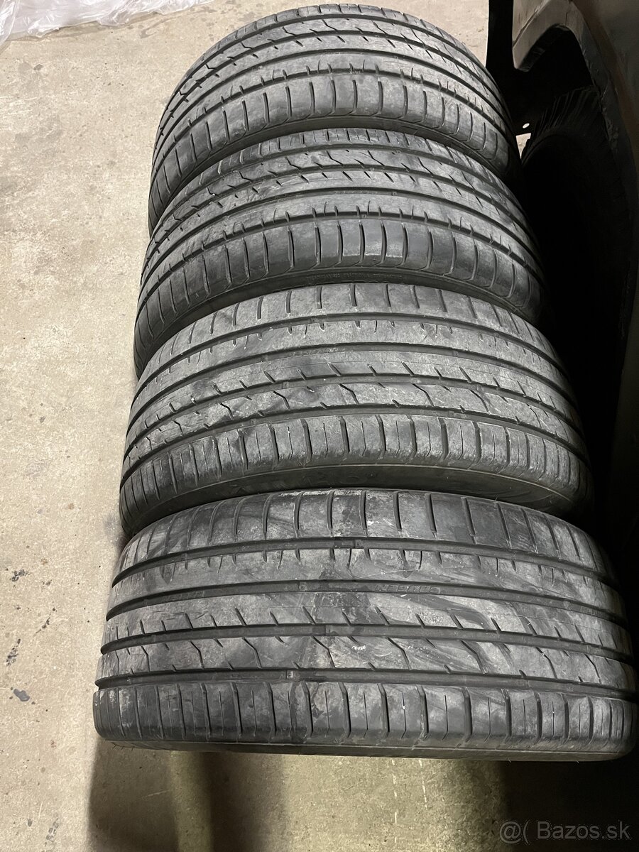 pneu 275/45 R20