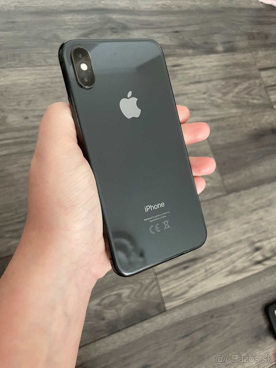 iPhone XS 64GB čierny