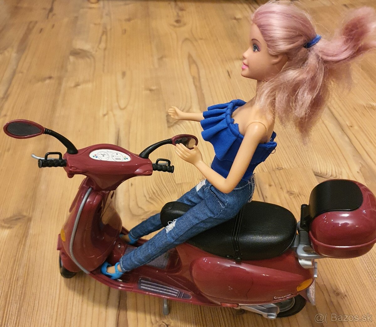 Barbie skúter