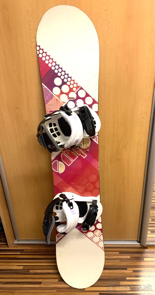 Snowboard Salomon + Nike Zoom force 1