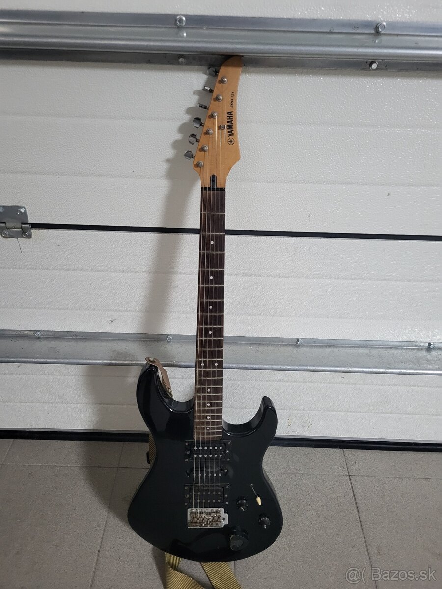 Predam gitara,kombo Marshall,mikrofon,mixpult,zvukove efekty