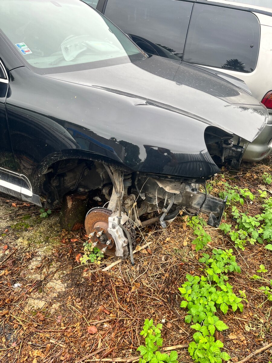 Porsche cayenne v celku na ND