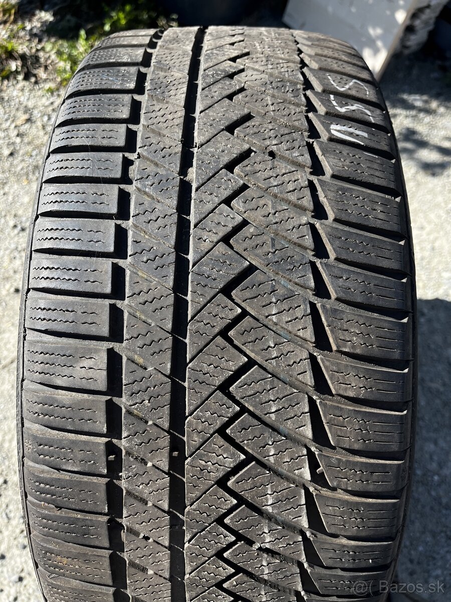 Pneumatiky continental 235/40 R18