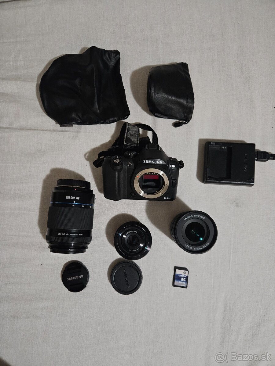 Samsung NX10 + 4-5.6 50-200m + 3.5-5.6 18-55mm + 2 30mm