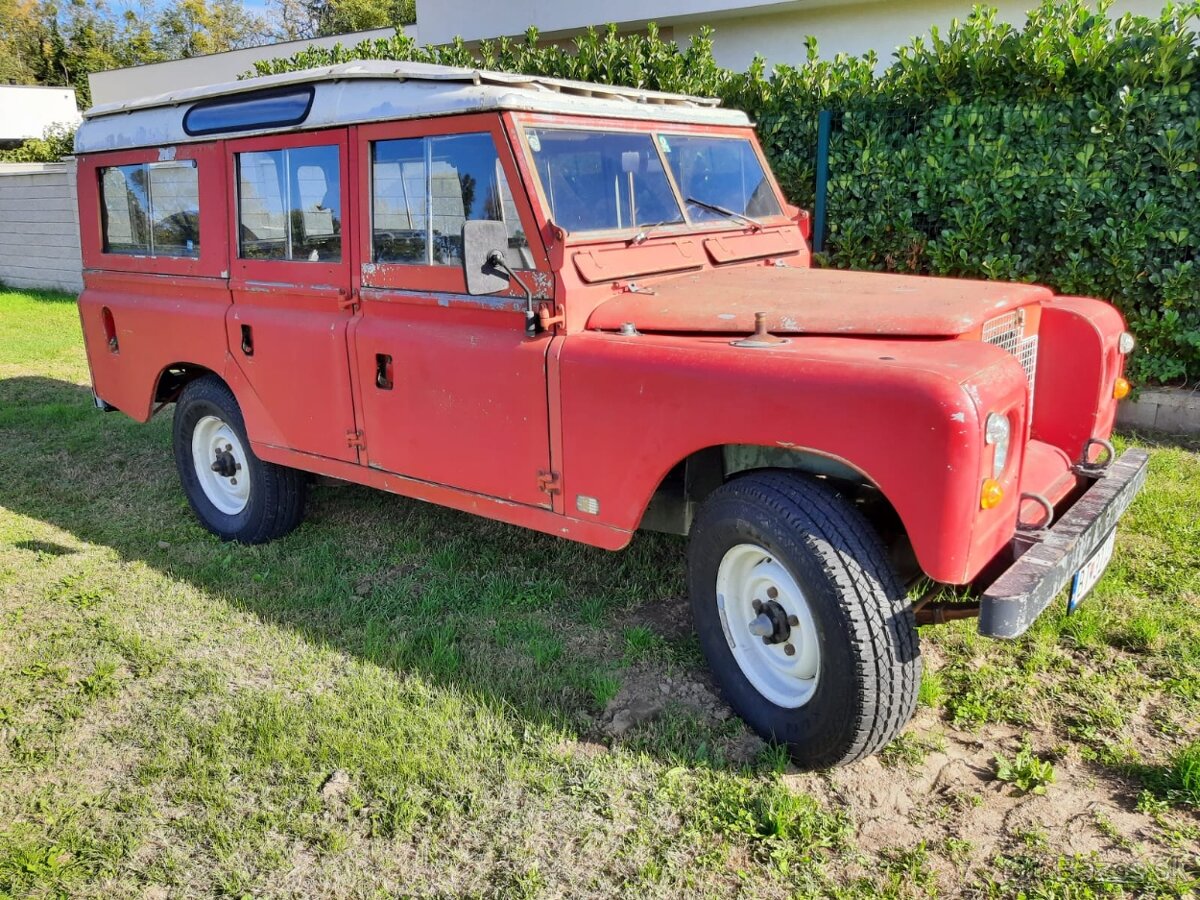 Land Rover Defender Seria 2A rok 1971