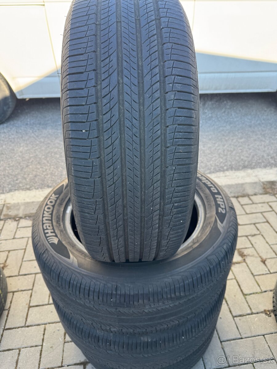 235/55R17 Hankook