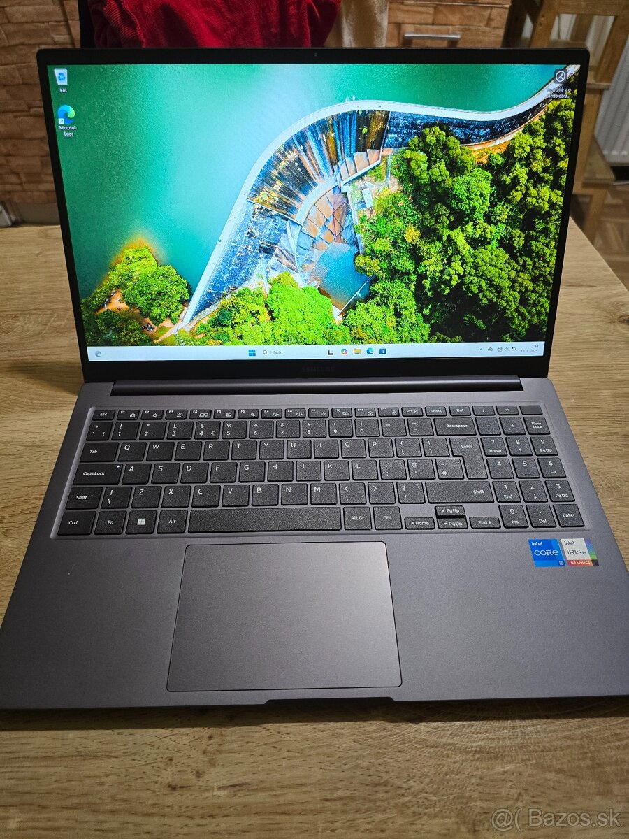 Samsung Galaxy BOOK 3 s i5 procesorom 13 generacie 8gb ram a