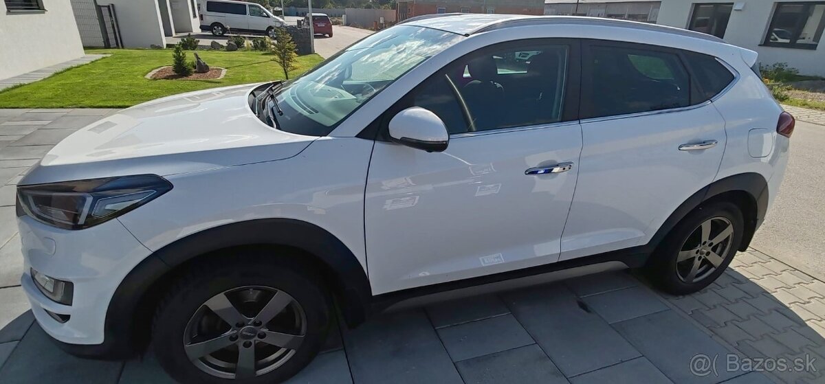 Predám Hyundai Tucson 1.6 T-GDi Premium A/T 4x4