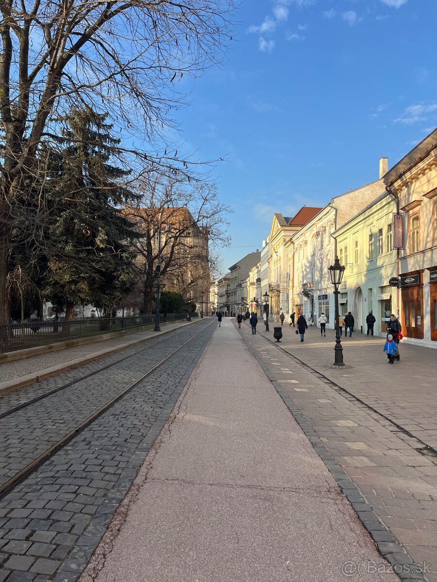 3 izb. tehlový byt s 2 balkónmi v centre Košíc, Staré mesto