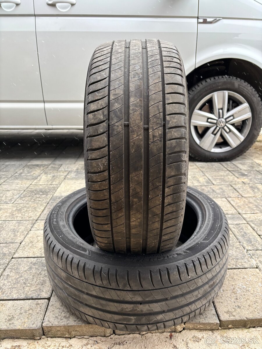 Predám 2ks letné pneu Michelin 225/45R17