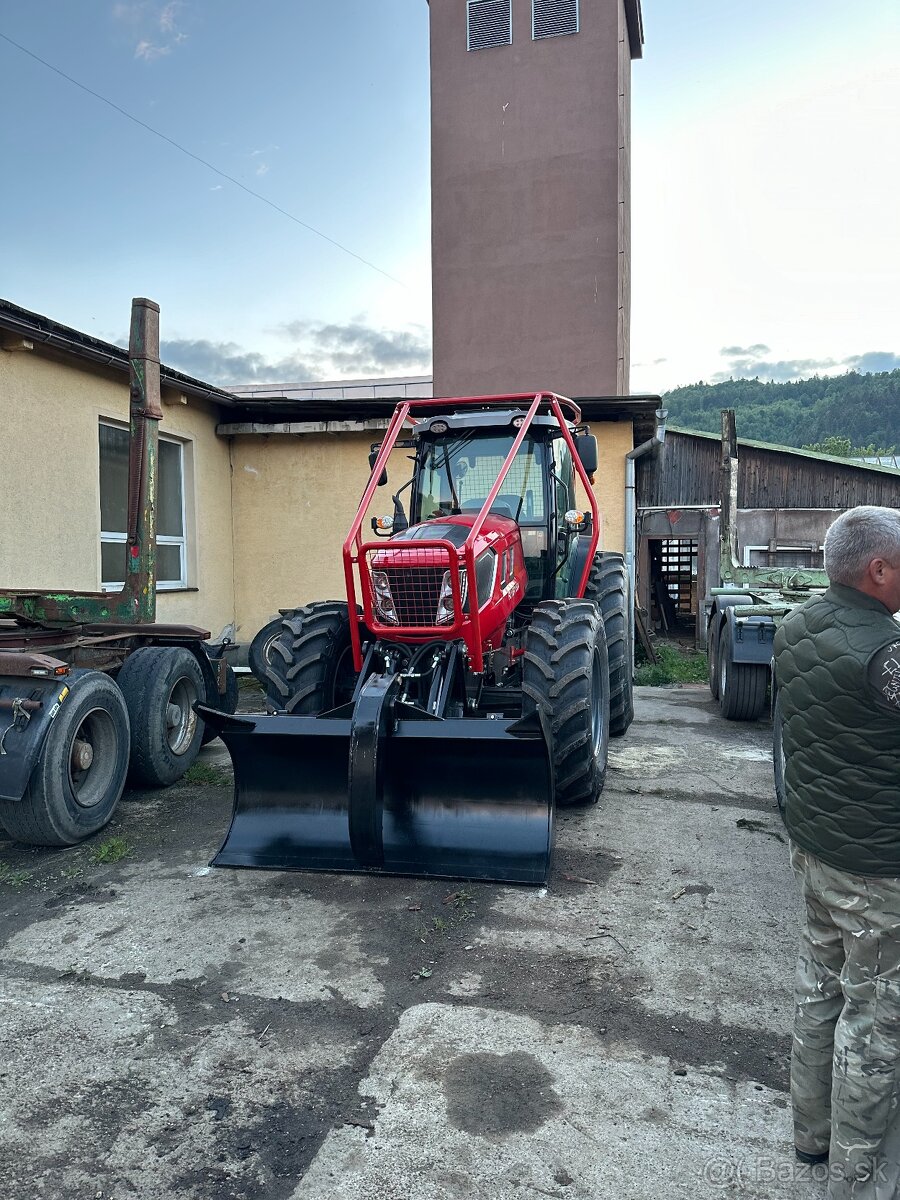 Zetor FLYER 1504 lesný kolesový traktor