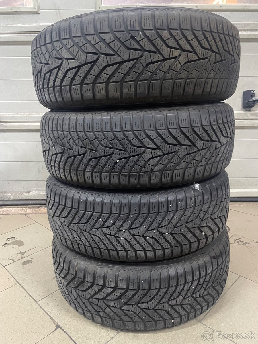 Yokohama 215/60 r16