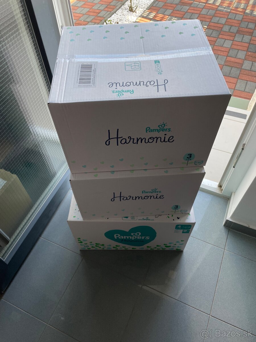 Pampers Harmonie mesacne balenia