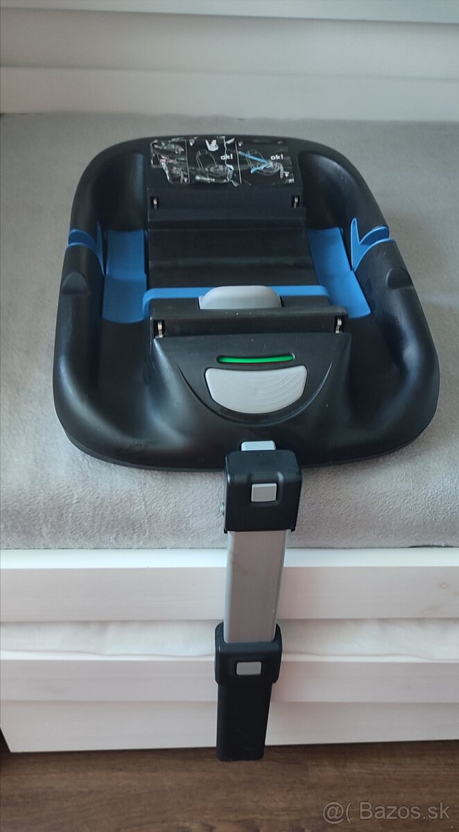 Isofix základňa