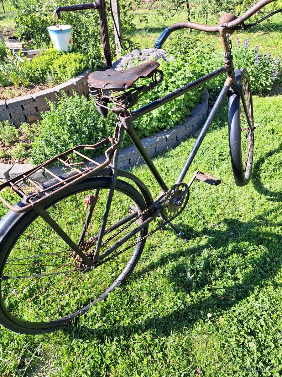 HISTORICKÝ BICYKEL  IDEAL