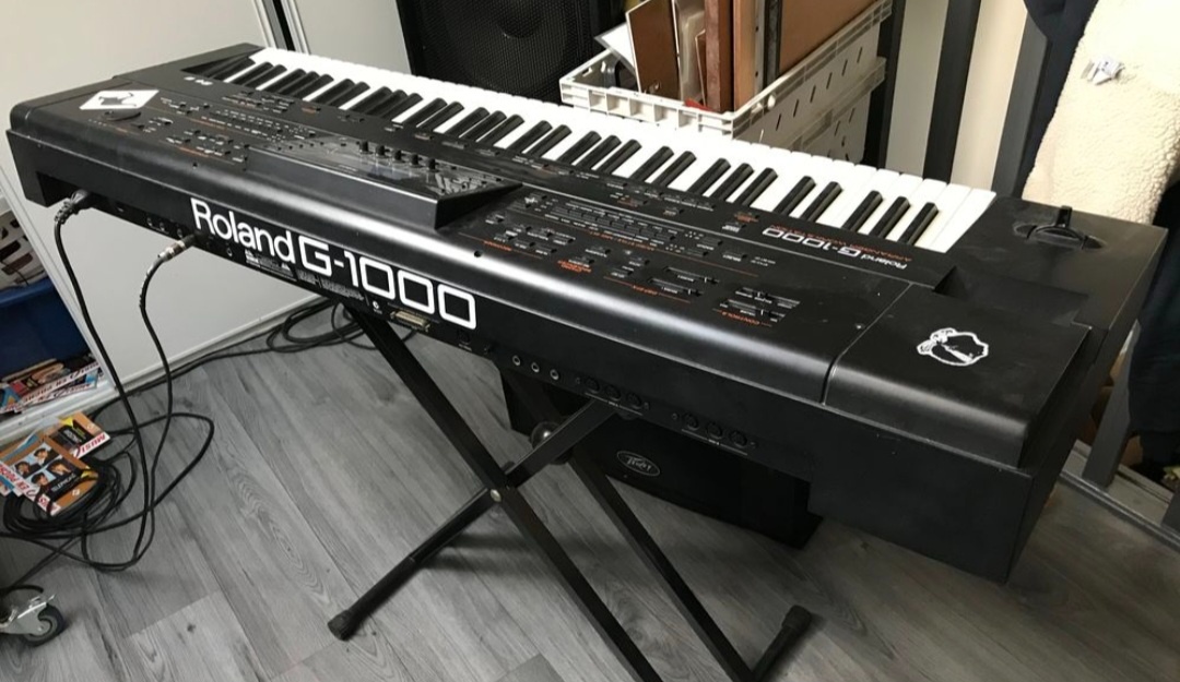 Roland 1000