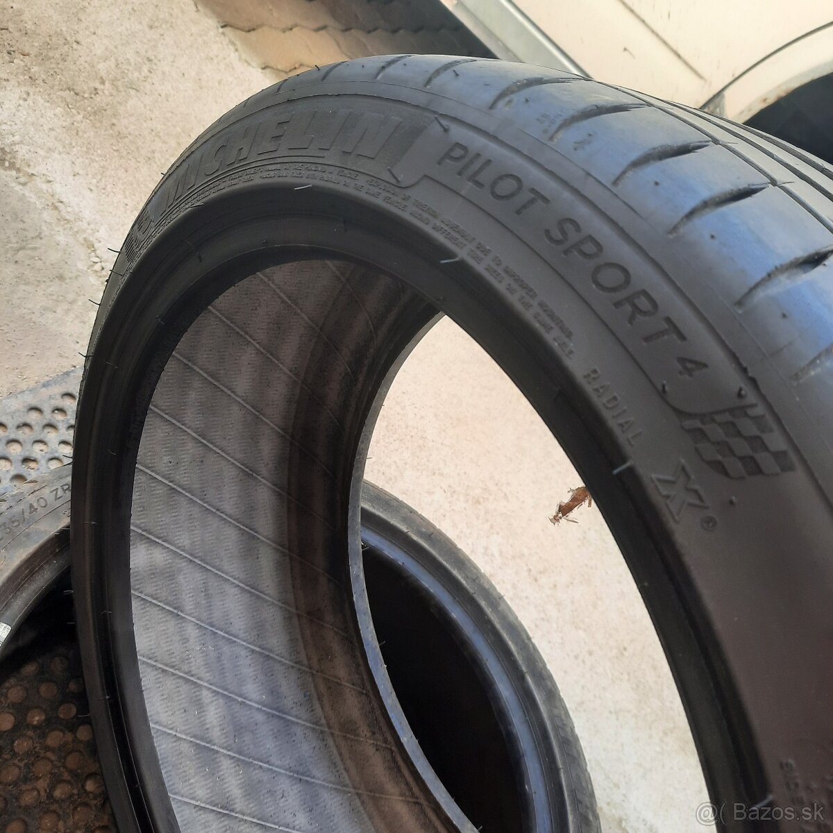 Michelin Pilot SPORT 4 235/40 ZR18 95Y