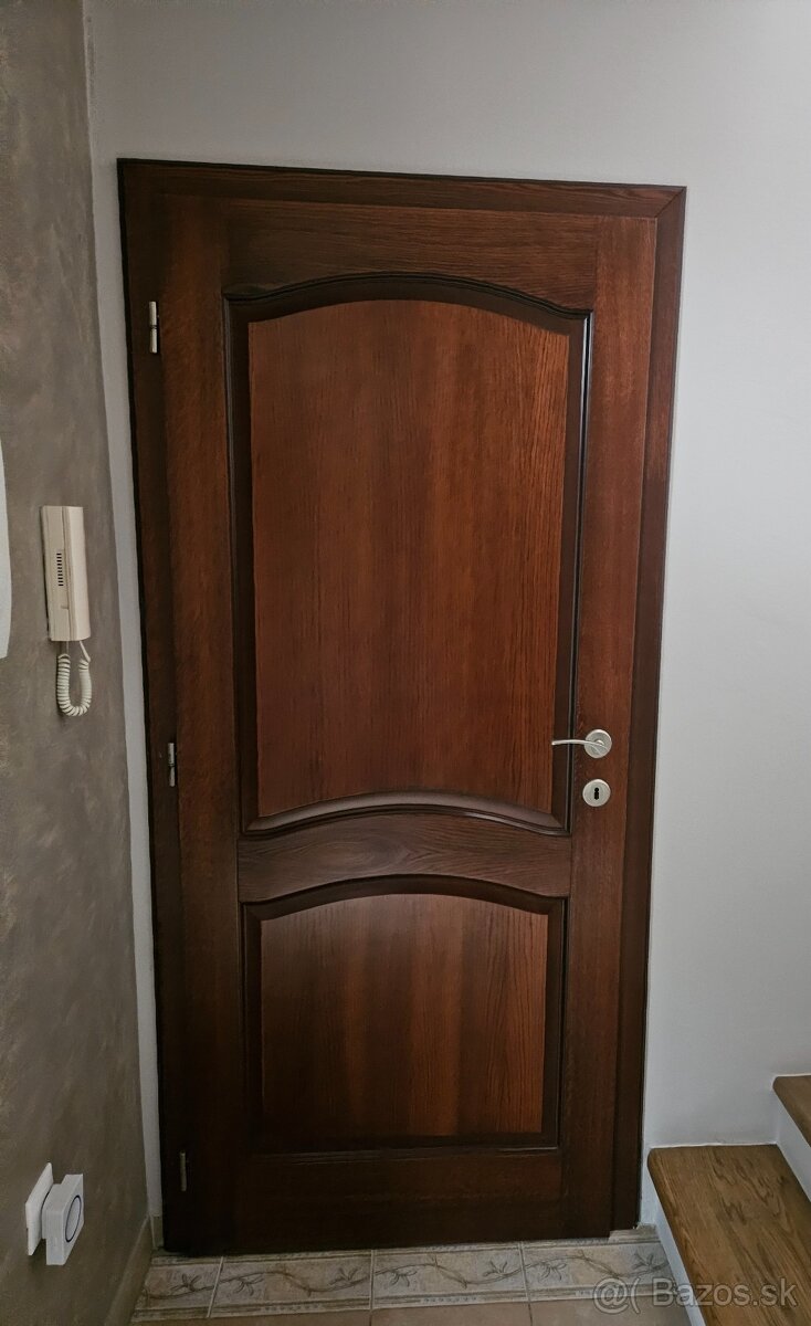 dvere + klučka grátis