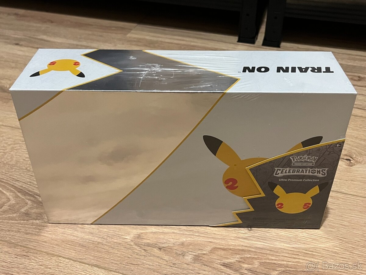 Pokémon TCG Celebrations Ultra Premium Collection Box