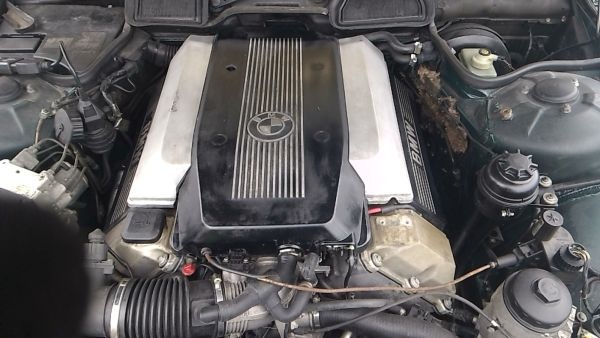 bmw e38	motor 3.0i topstav,zaruka,orginal 290 000.nove veci