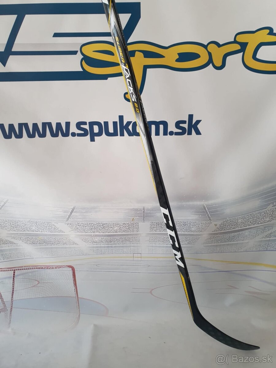 CCM SUPERTACKS2.0 pravačka 95flex p28-mierovka